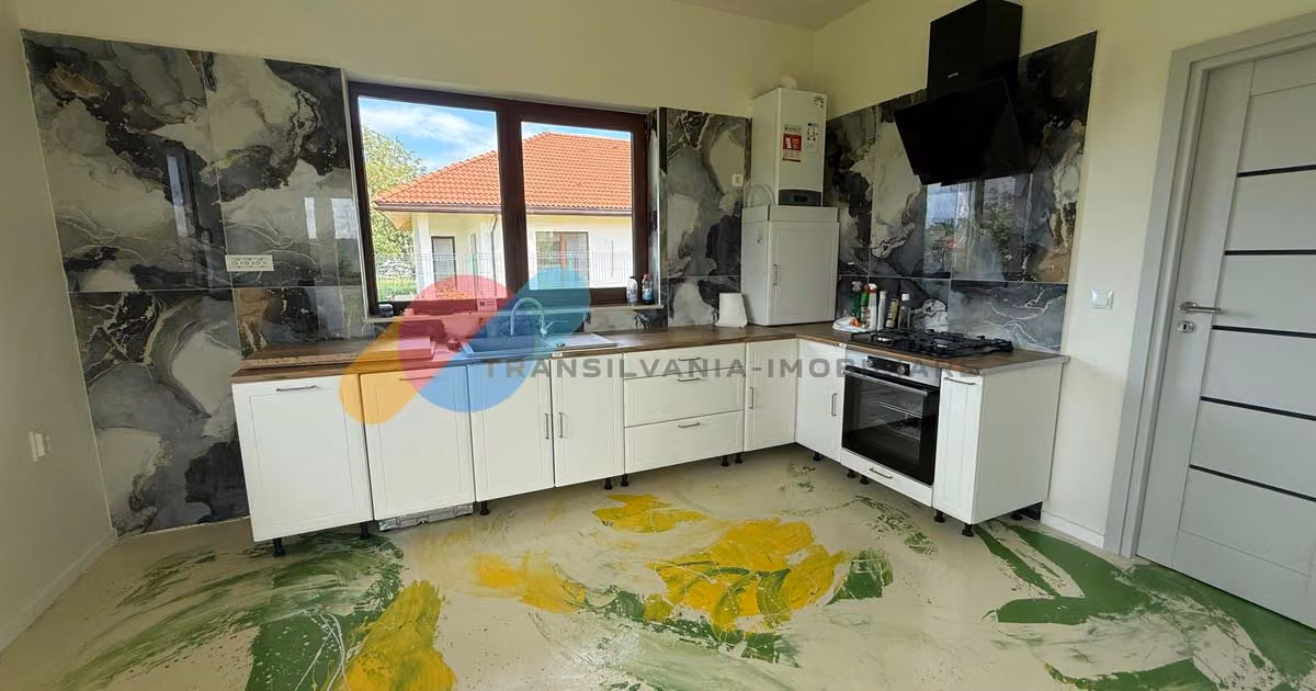 Casă individuală de vânzare cu 4 camere în Jucu de Mijloc