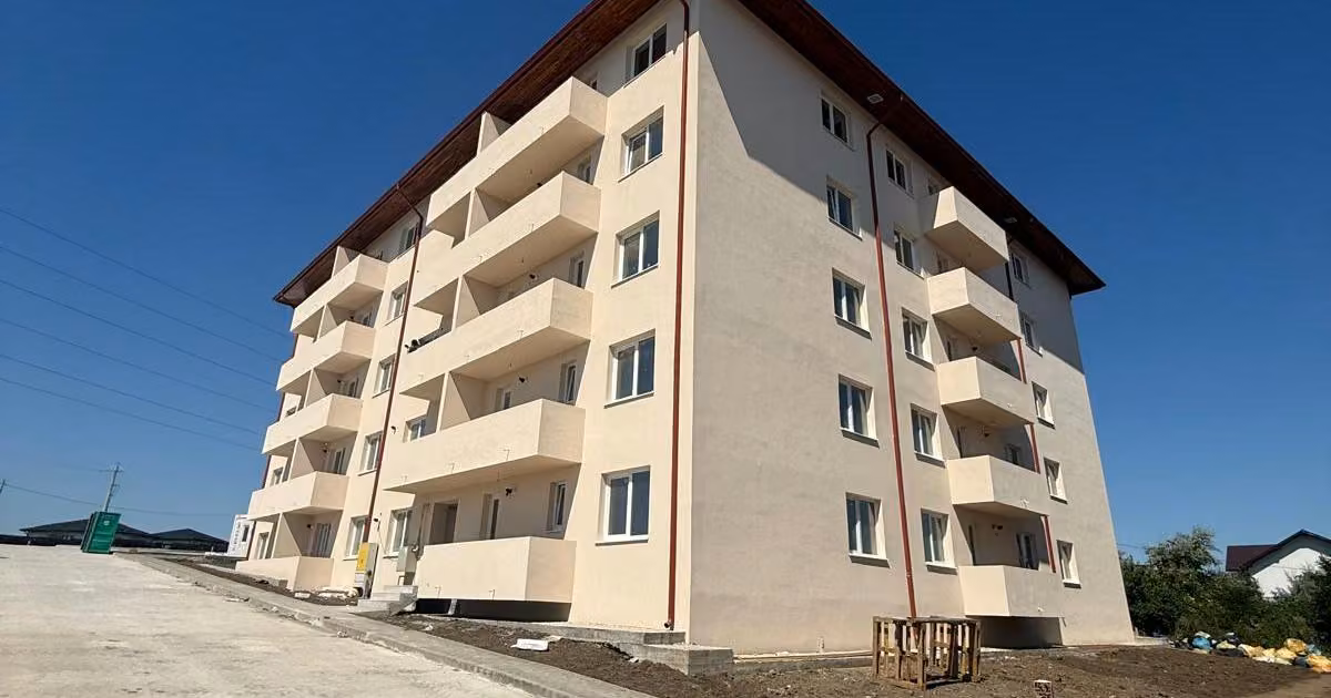 Apartament de vânzare cu 2 camere în Valea Lupului