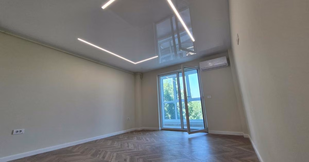 Apartament de vânzare cu 2 camere în Valea Lupului