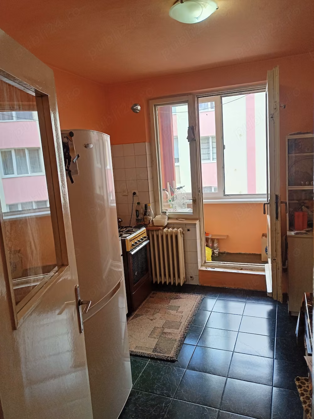 Apartament cu 2 camere de vânzare sau la chirie o camerâ
