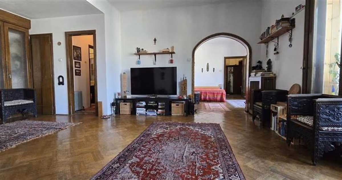 Apartament de vânzare cu 3 camere în zona Universitate, Ultracentral