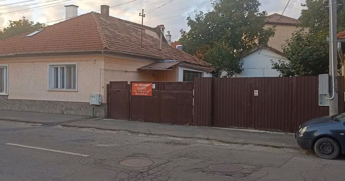Casă individuală de vânzare cu 2 camere în zona Central, Sfântu Gheorghe