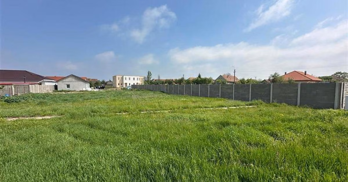 Teren Construcții intravilan de vânzare de 700 mp, în Variaș
