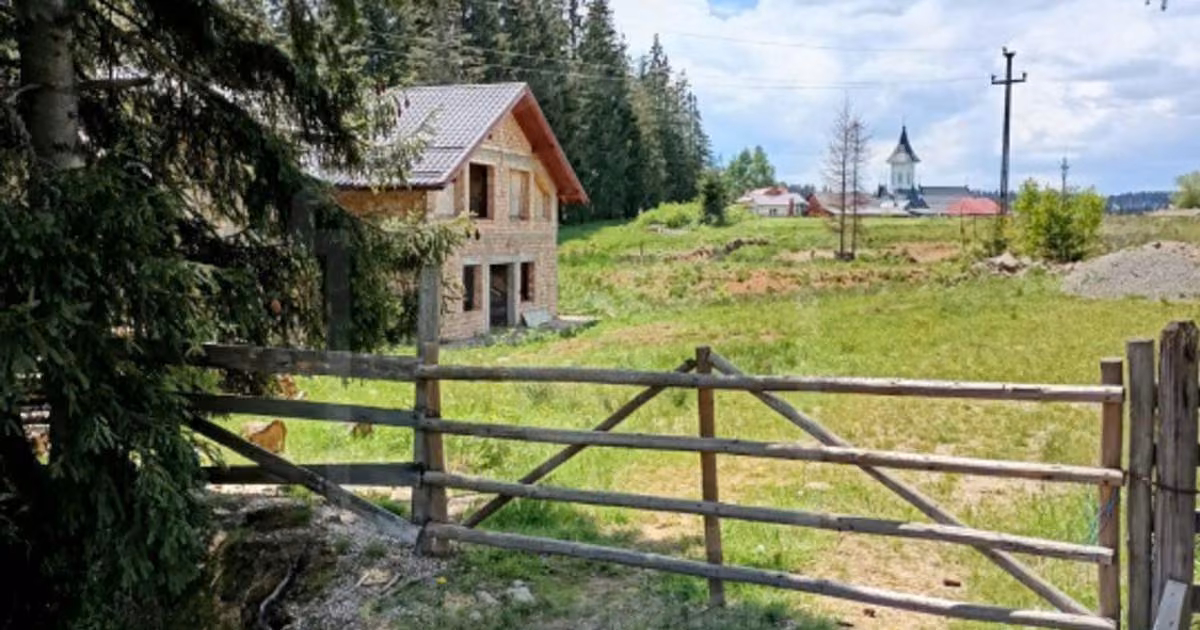 Teren Construcții intravilan de vânzare de 4851 mp, în Râșca