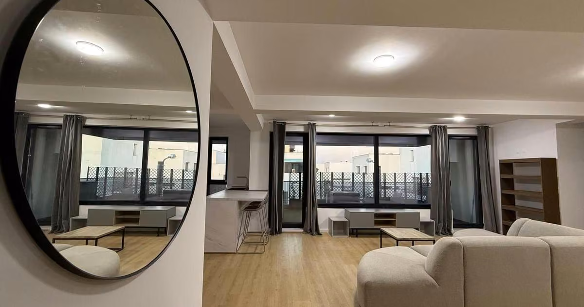 Apartament de vânzare cu 4 camere în zona Iancu Nicolae, Sector 1