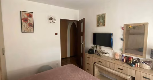 Apartament Titan