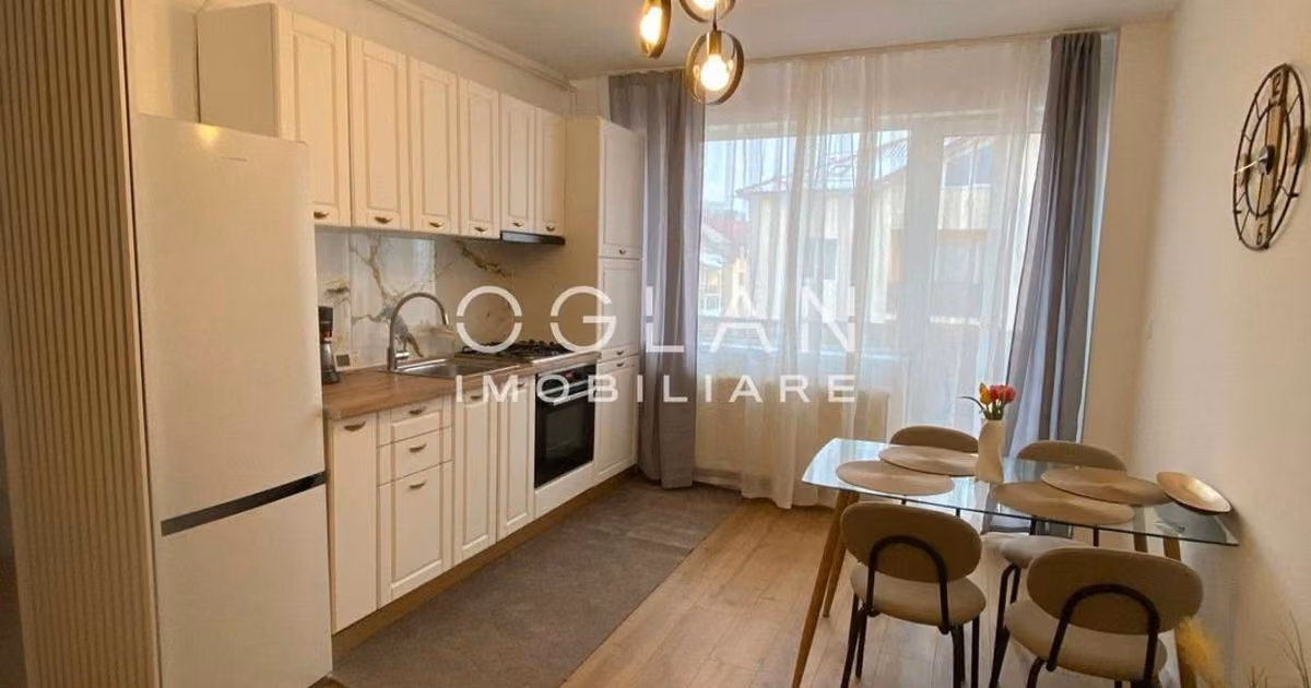 Apartament de vânzare cu 3 camere, mobilat în zona Hipodrom 4, Sibiu