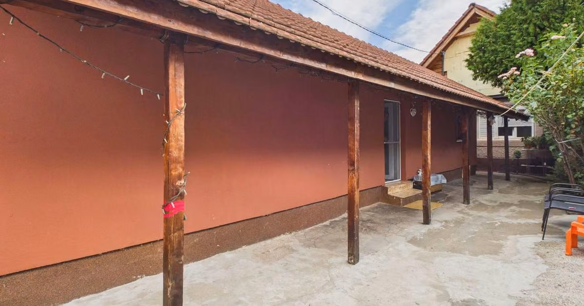 Casă individuală de vânzare cu 6 camere, mobilată în zona Calea Clujului, Oradea