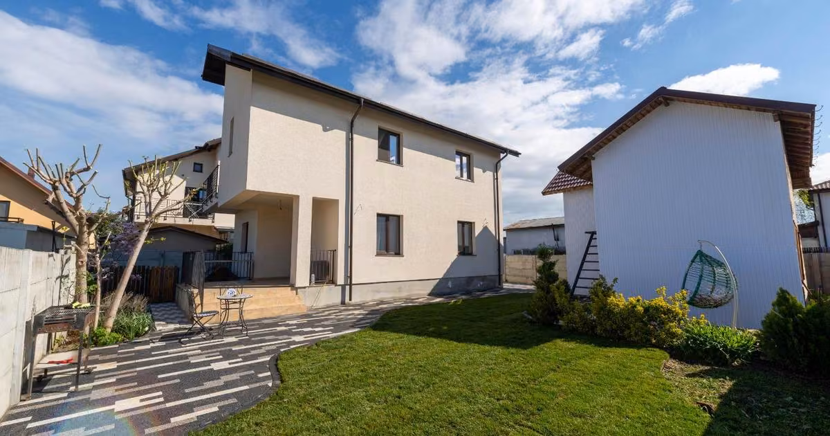 Casă individuală de vânzare cu 4 camere în Tunari