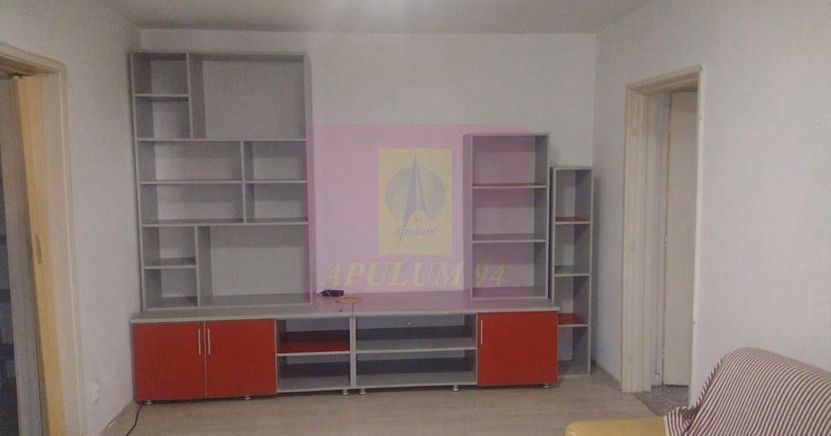 Apartament de vânzare cu 2 camere, mobilat în zona Basarabia, Sector 3
