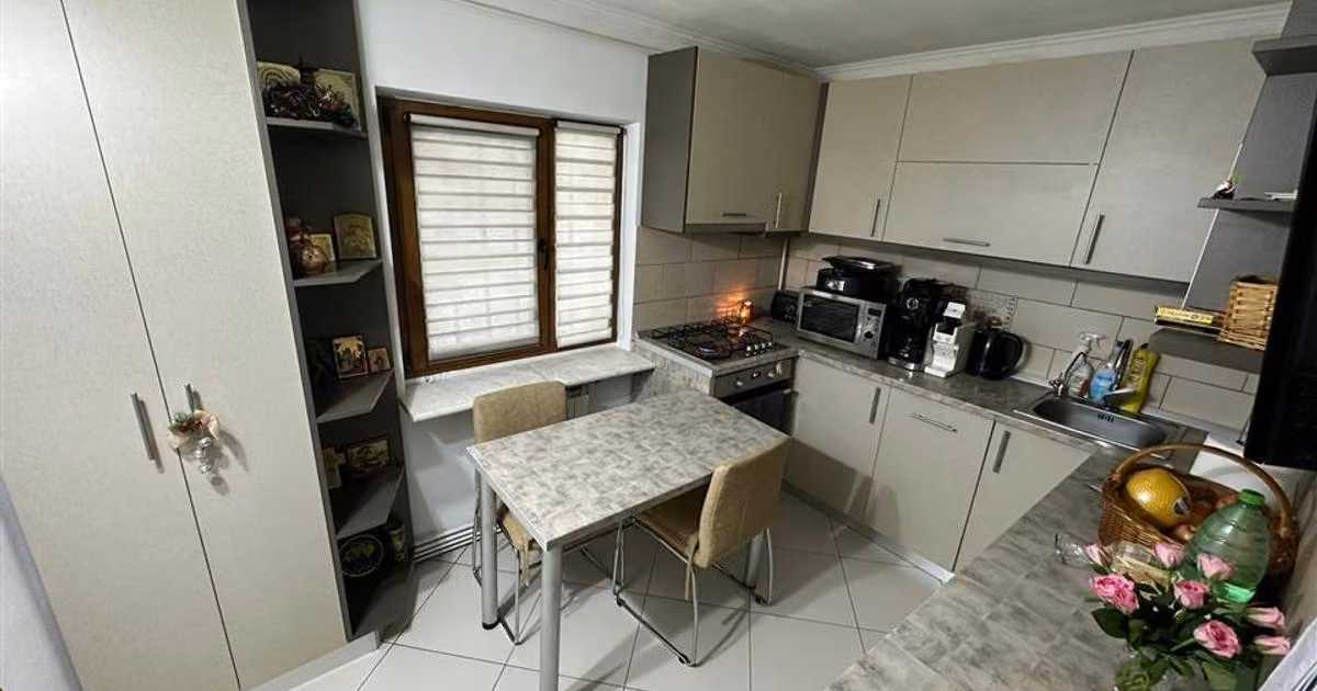 Apartament de vânzare cu 4 camere, mobilat în zona Nicolina, Iași