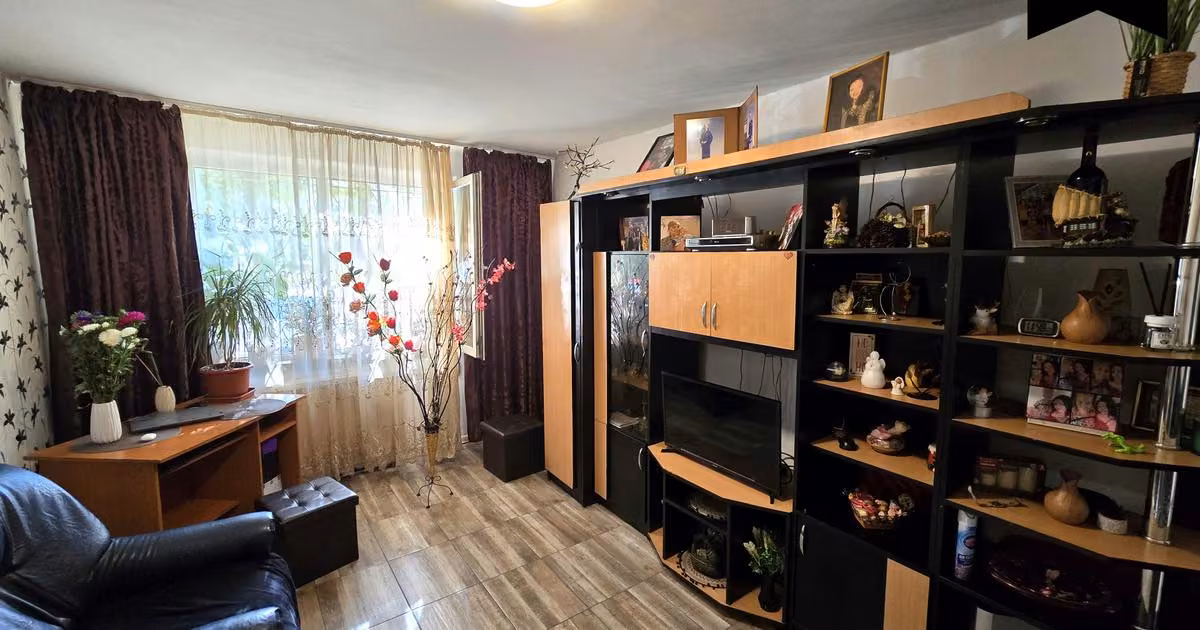 Apartament de vânzare cu 3 camere, mobilat în zona Sălaj, Sector 5