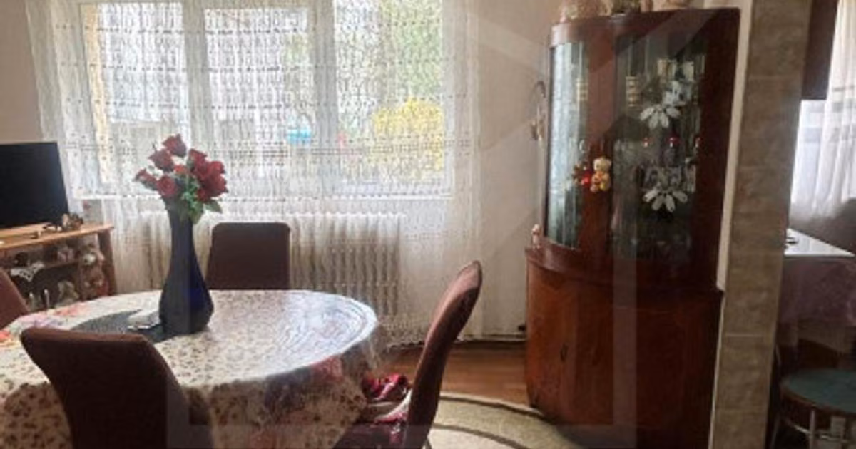 Apartament de vânzare cu 3 camere, mobilat în zona Mănăștur, Cluj-Napoca