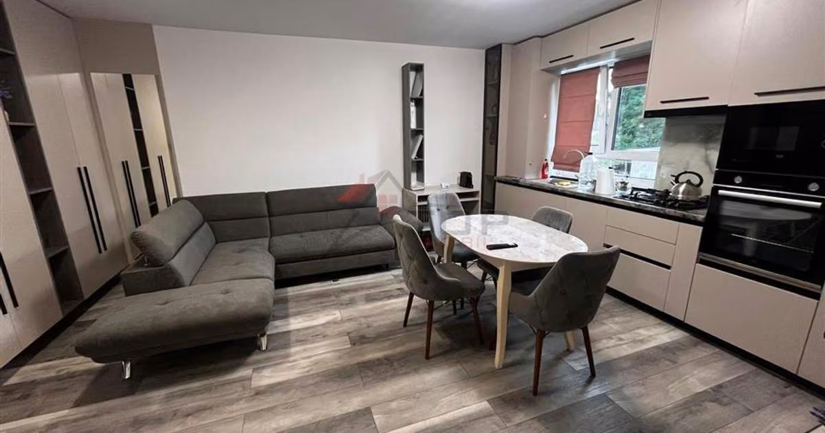 Apartament de vânzare cu 2 camere în Rediu