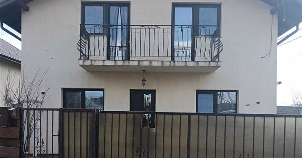 Casă de vânzare cu 5 camere în zona Lunca Cetățuii, Iași