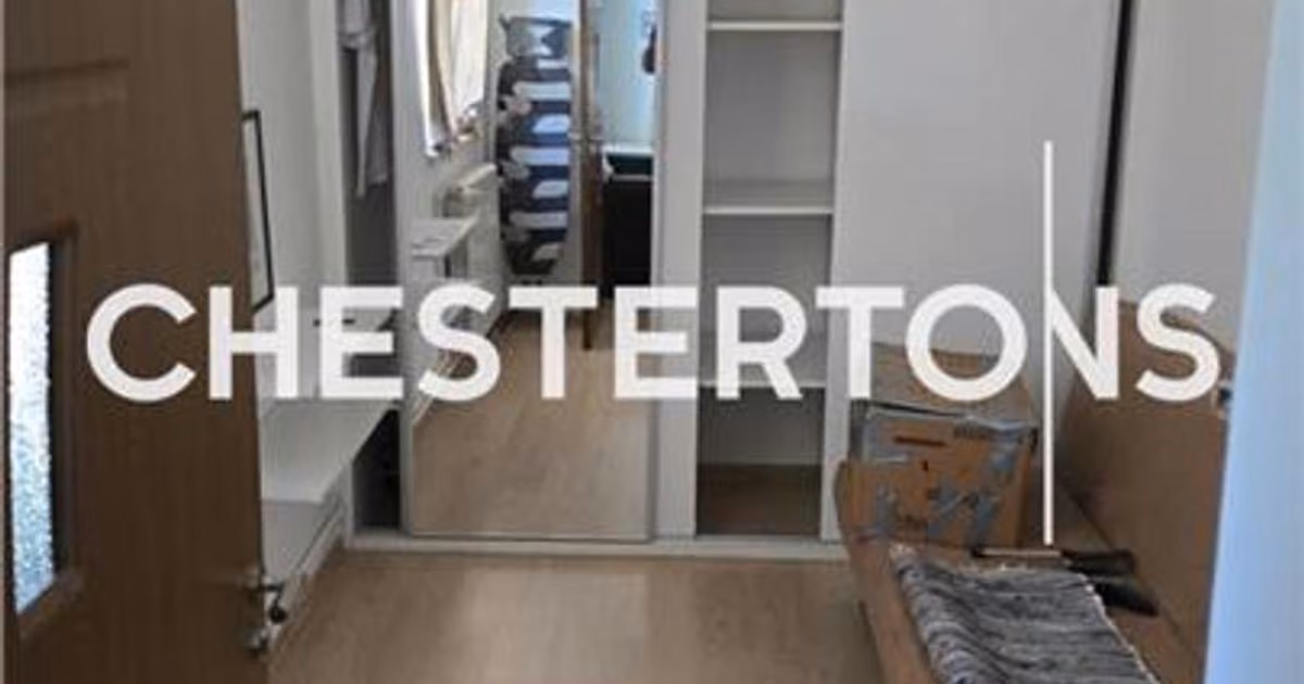 Apartament de vânzare cu 3 camere în zona Brătianu, Constanța