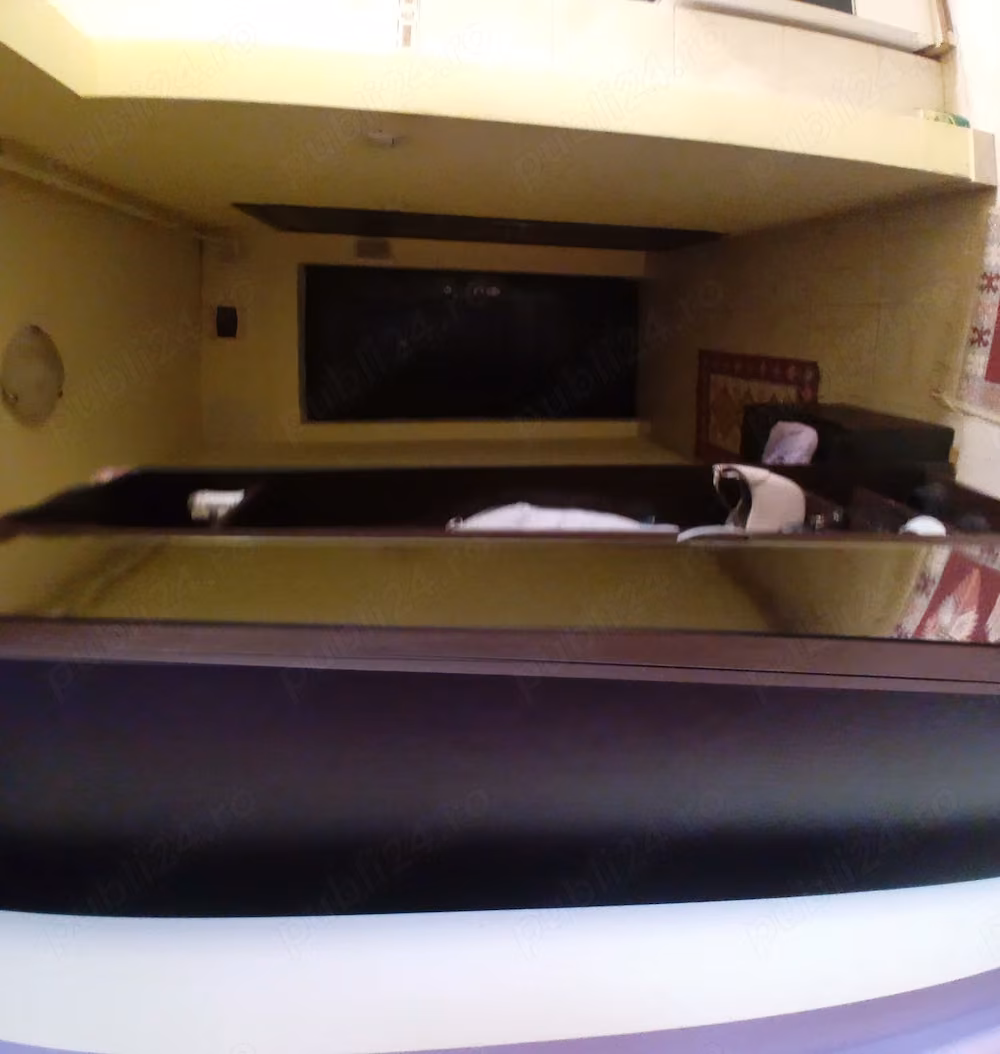 Apartament 3 camere de vânzare