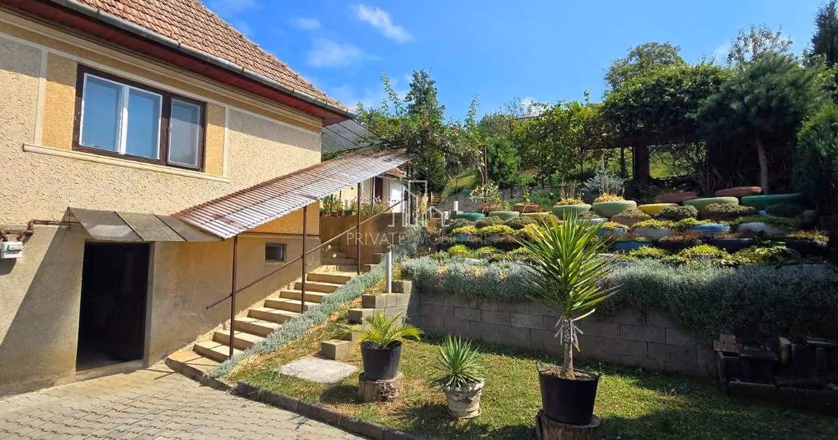Casă individuală de vânzare cu 4 camere în Sighișoara