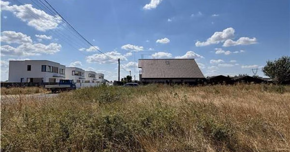 Teren Construcții intravilan de vânzare de 1042 mp, în Moșnița Nouă