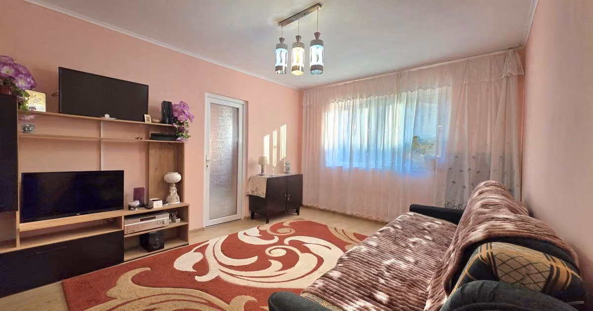 Apartament de vânzare cu 2 camere, mobilat în Năvodari