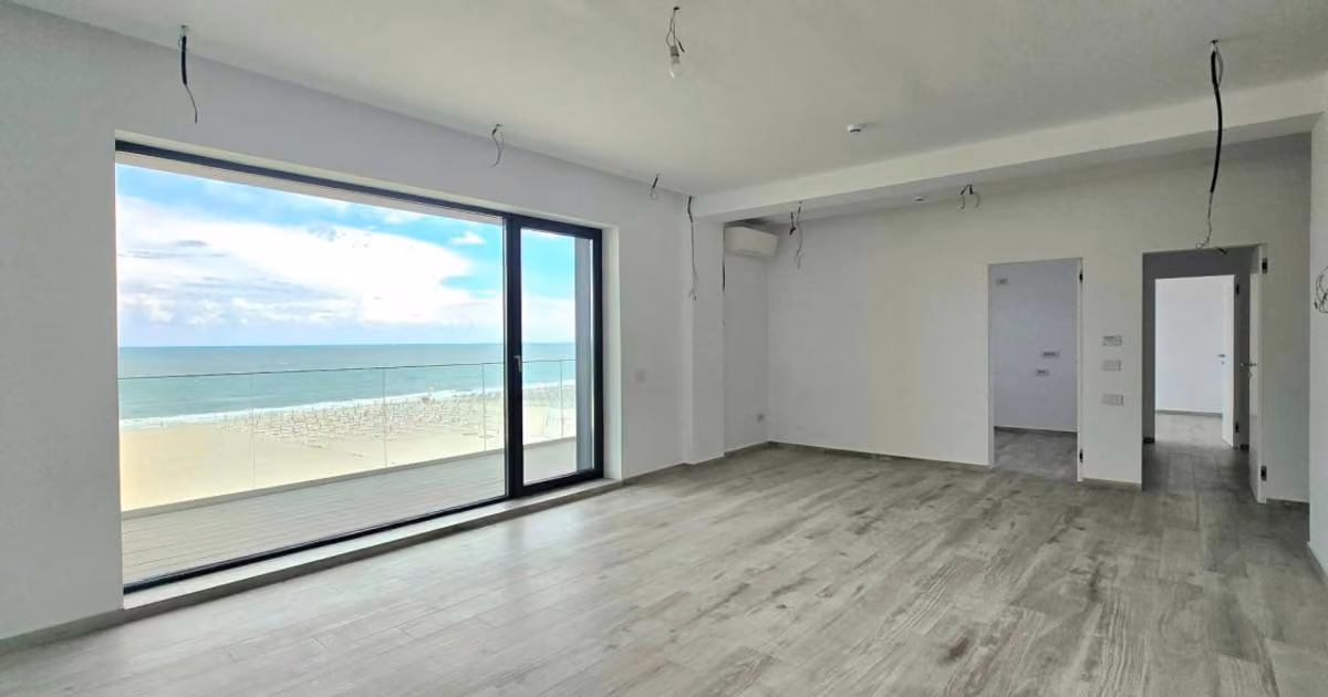 Apartament de vânzare cu 3 camere în Mamaia