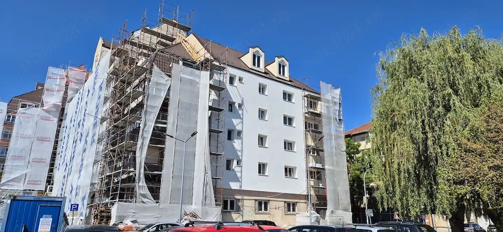 Vând Apartament cu 4 camere, zona Spitalul Județean