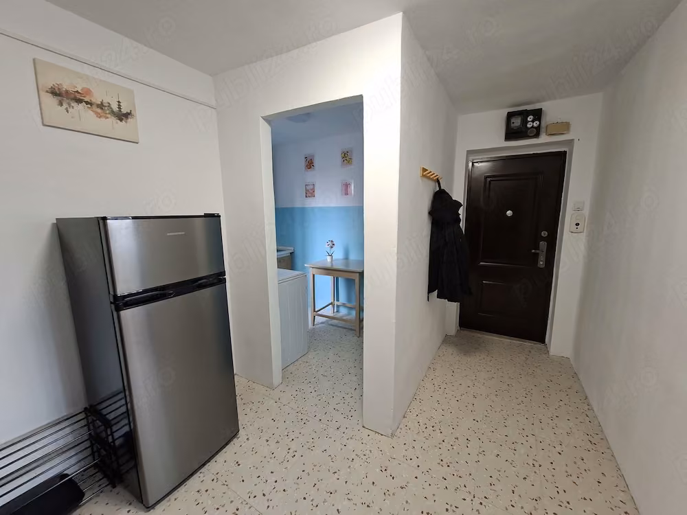Închiriez apartament 3 camere, Oradea, Rogerius