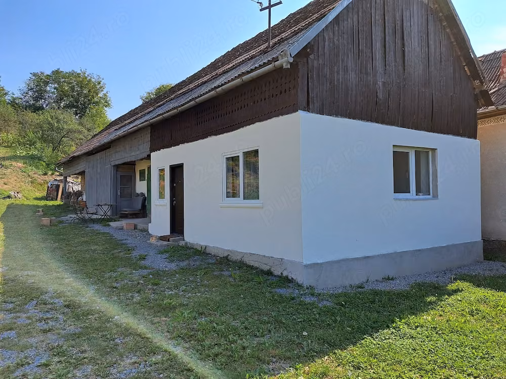 Casă · 1 cameră · 250 m², Bistrita, Bistrița