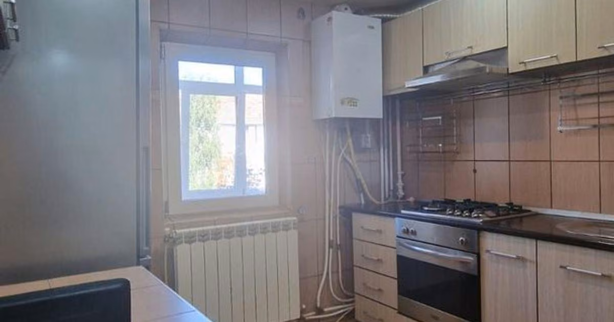 Apartament de vânzare cu 2 camere în zona Est, Botoșani