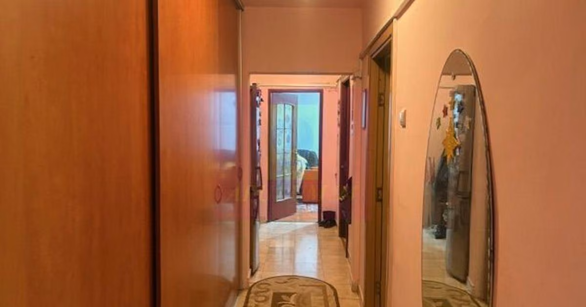 Apartament de vânzare cu 3 camere în zona Pantelimon, Sector 2
