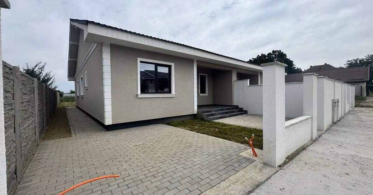 Duplex de vânzare cu 3 camere în Beregsău Mare
