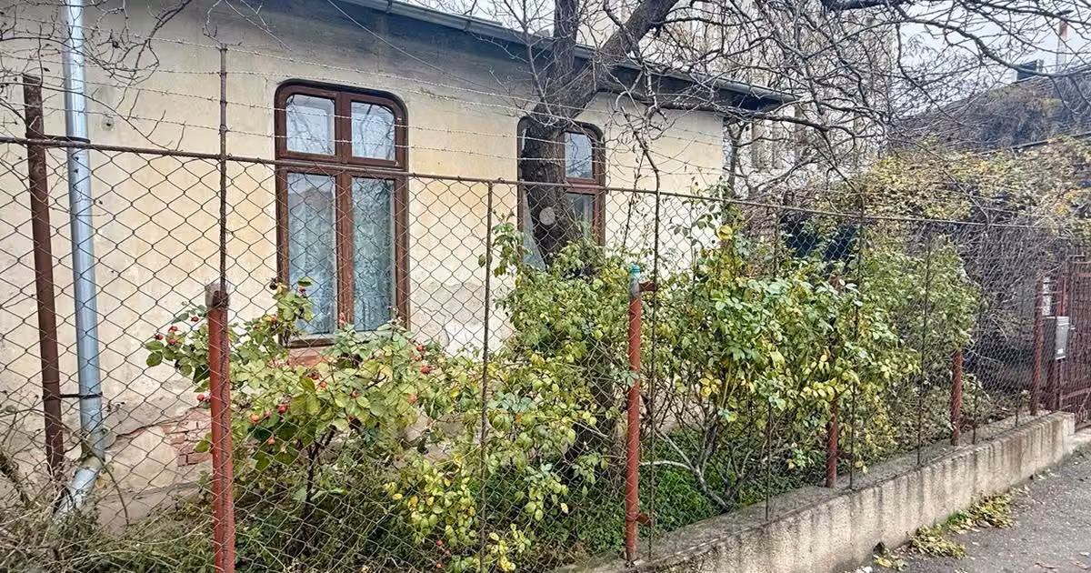 Casă de vânzare cu 3 camere în zona Parcul Carol, Sector 4