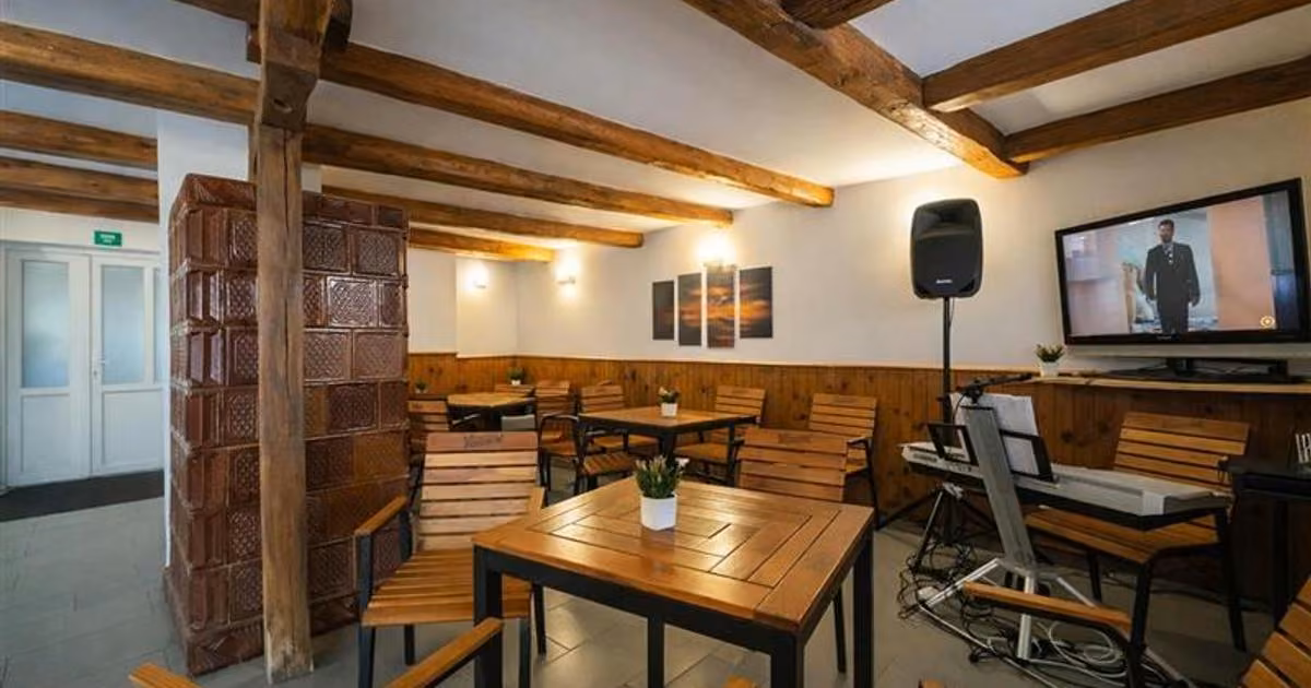 Spațiu comercial de vânzare de 260 mp, în Fotoș