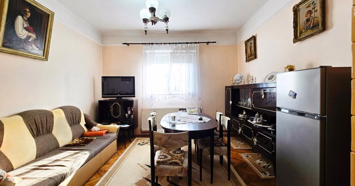 Casă individuală de vânzare cu 3 camere în zona Bujac, Arad
