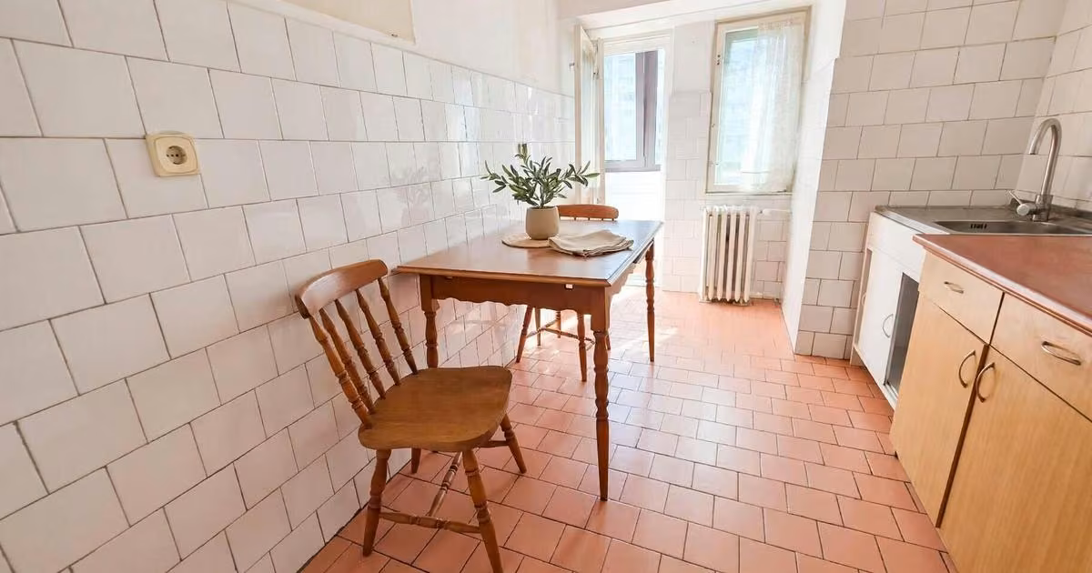 Apartament de vânzare cu 3 camere în zona Decebal, Sector 3