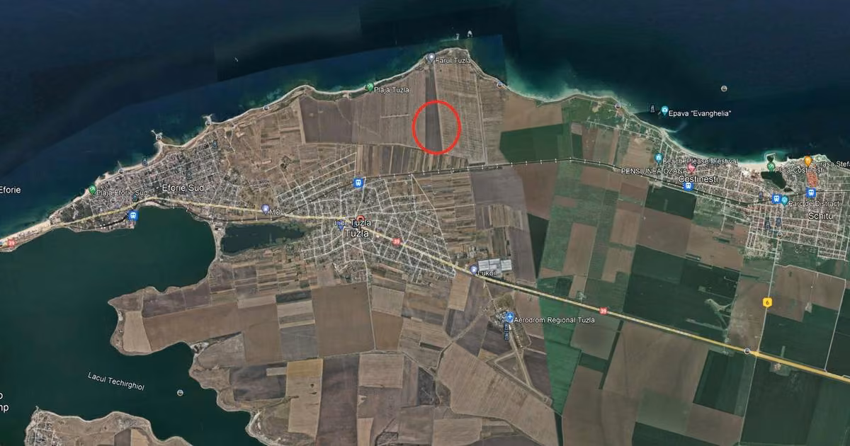 Teren Construcții extravilan de vânzare de 25000 mp, în Tuzla