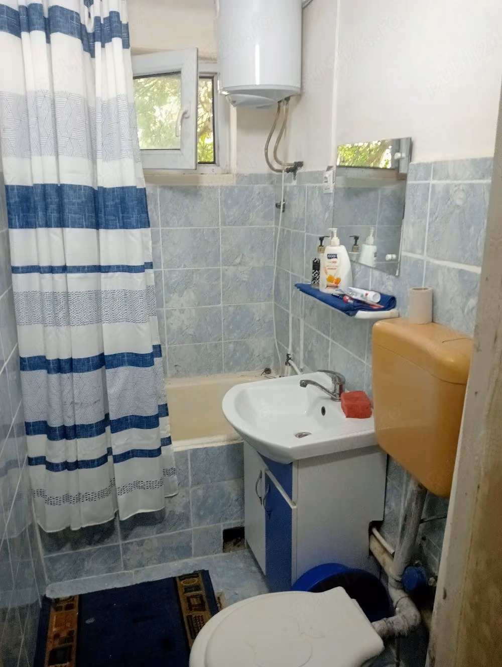 Vand apartamaent