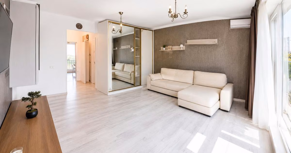 Apartament de vânzare cu 2 camere în Tunari