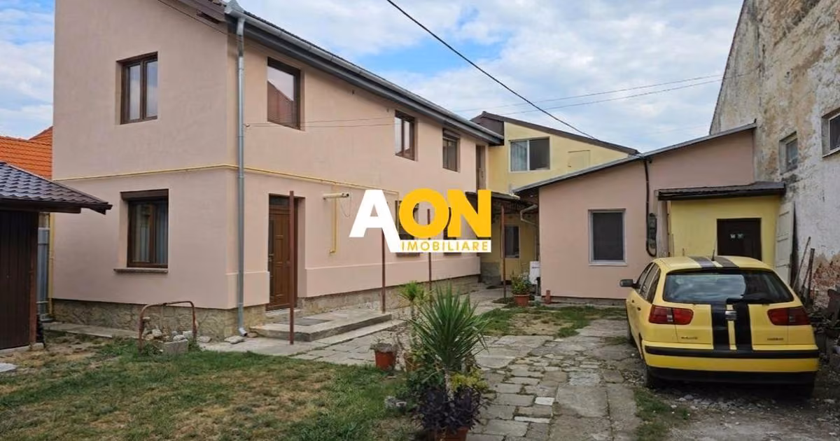 Casă individuală de vânzare cu 8 camere în zona Central, Alba Iulia