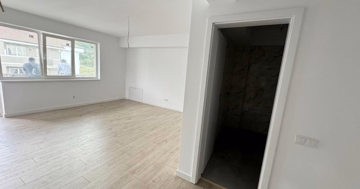 Apartament de vânzare cu 3 camere în Florești