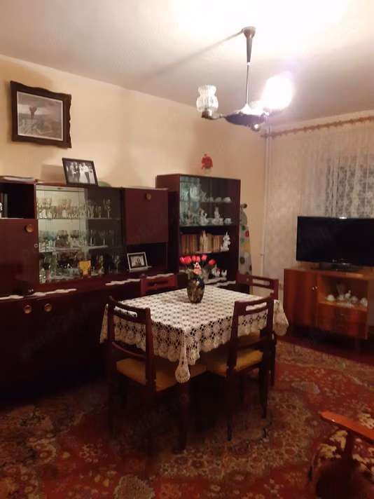 Apartament Ostroveni