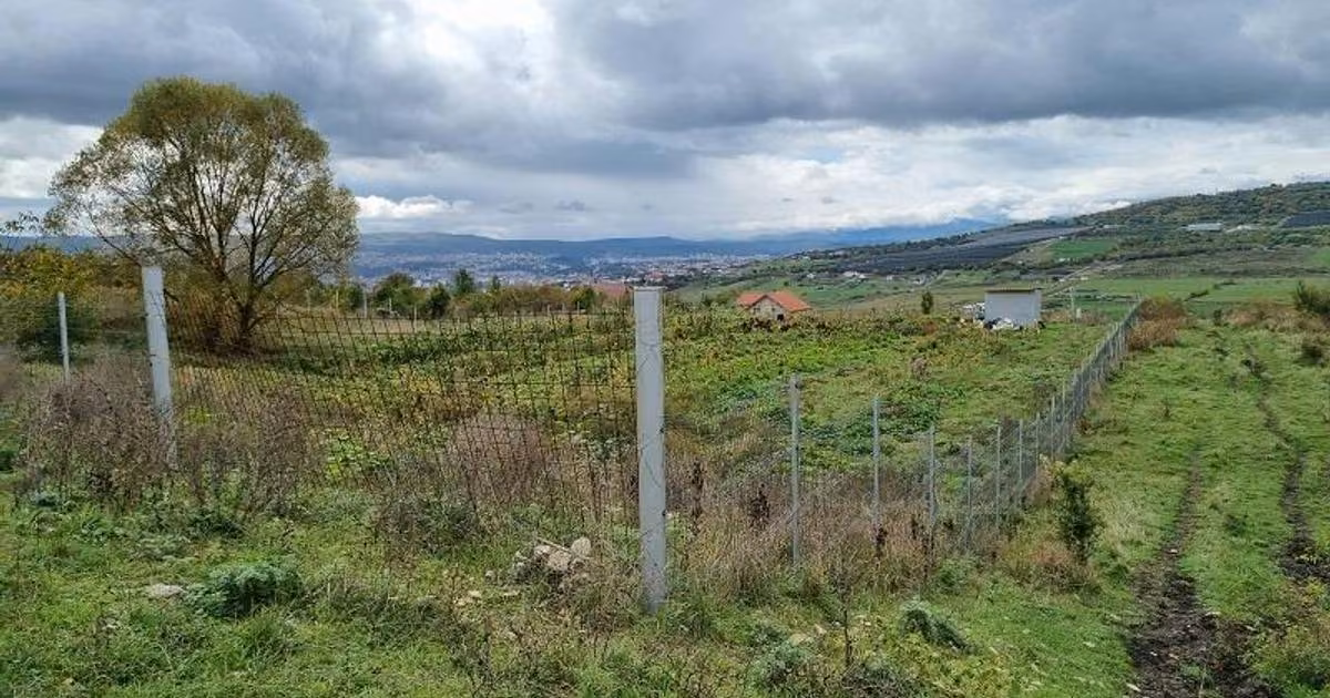 Teren agricol extravilan de vânzare de 1000 mp, în zona Iris, Cluj-Napoca