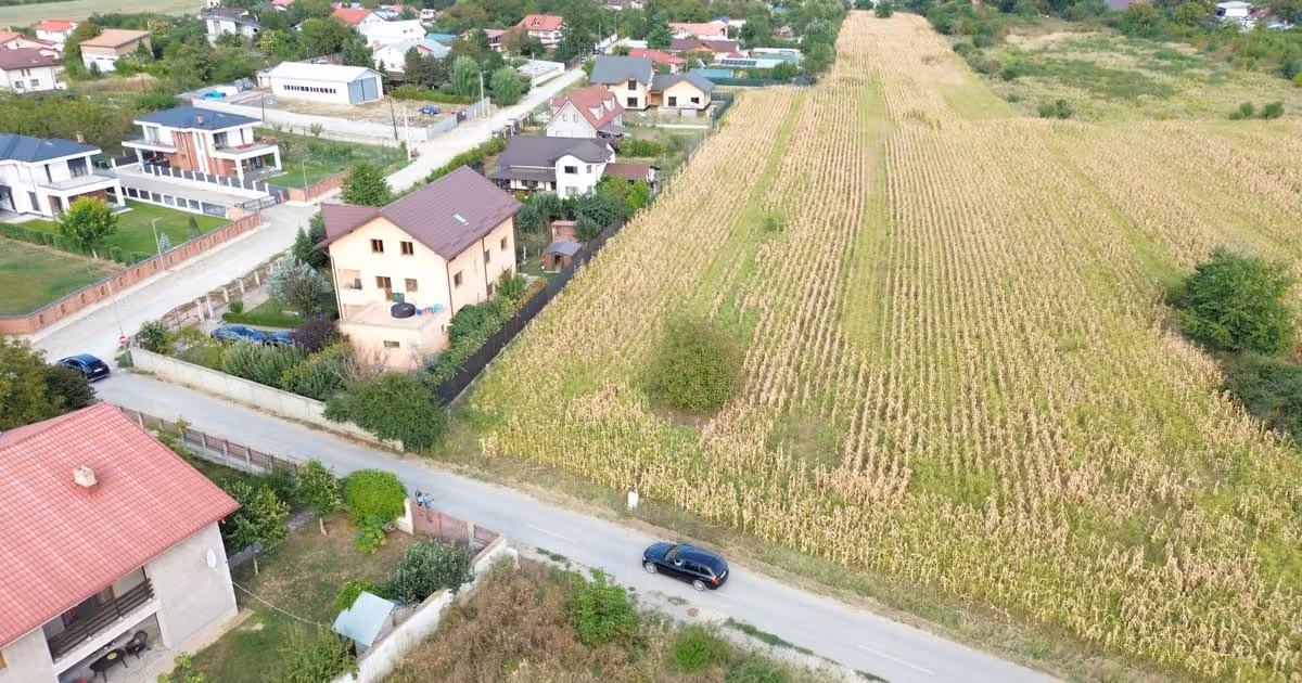 Teren Construcții intravilan de vânzare de 1750 mp, în Tâncăbești