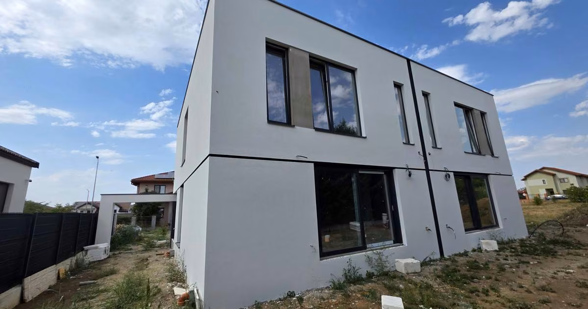 Duplex de vânzare cu 4 camere în Dumbrăvița