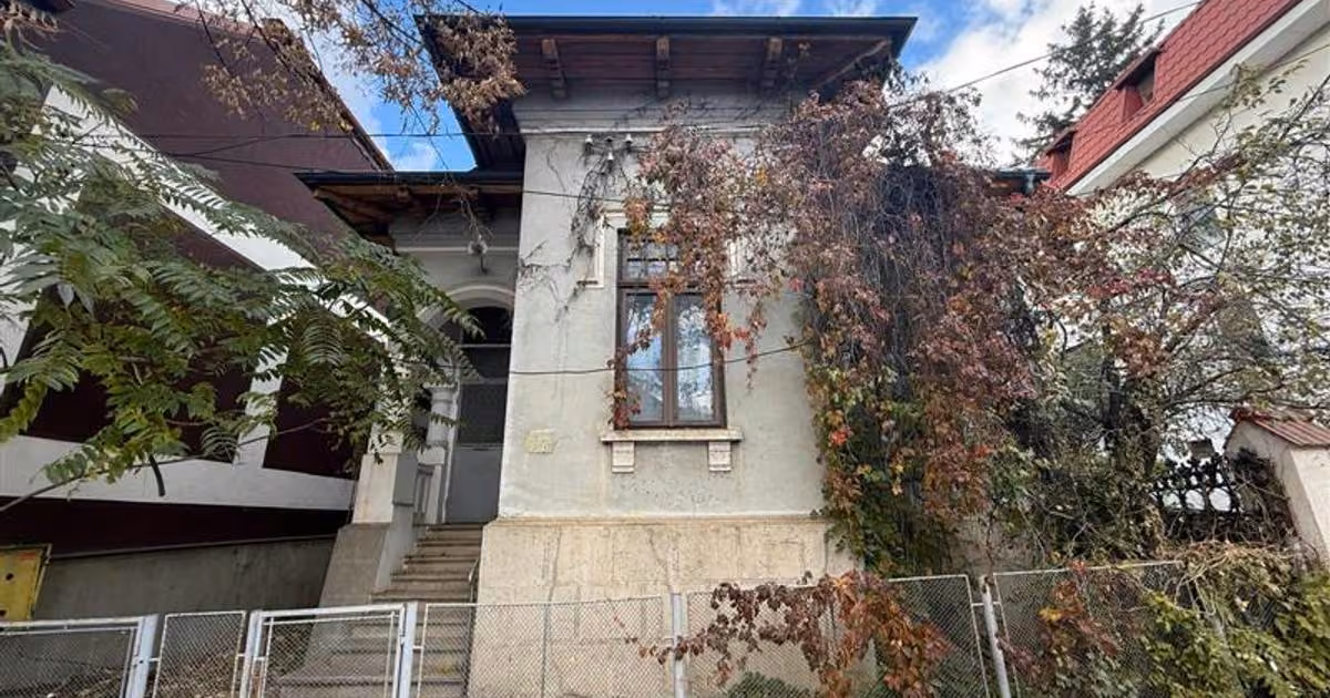 Casă de vânzare cu 6 camere în zona Copou, Iași