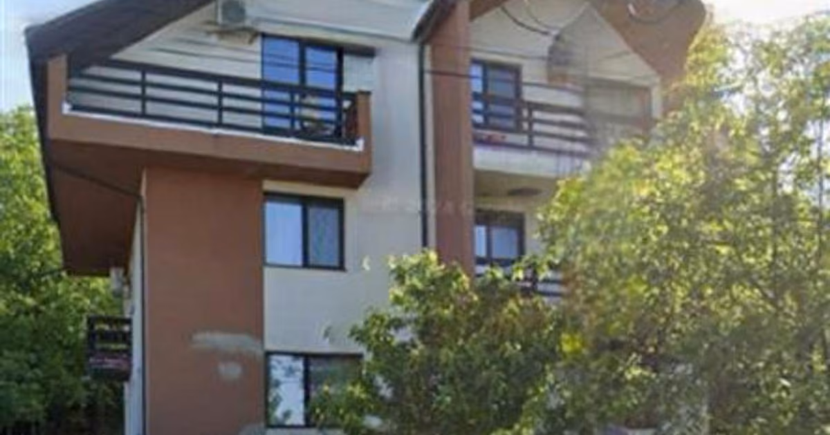 Casă de vânzare cu 10 camere în zona Copou, Iași