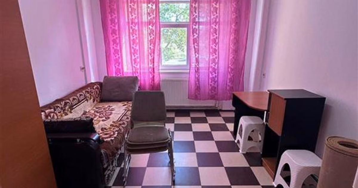 Garsonieră de vânzare în zona Podu Roș, Iași