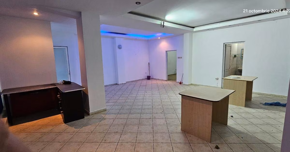 Spațiu comercial de vânzare de 86 mp, în zona Micro 14, Galați