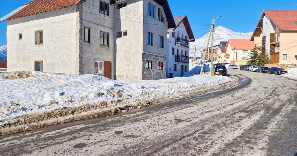 Duplex de vânzare cu 6 camere în Rânca