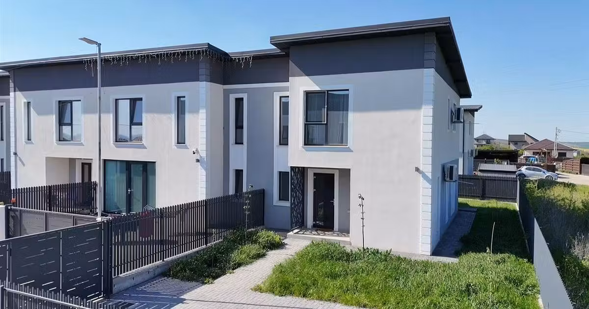 Duplex de vânzare cu 4 camere în Valea Lupului